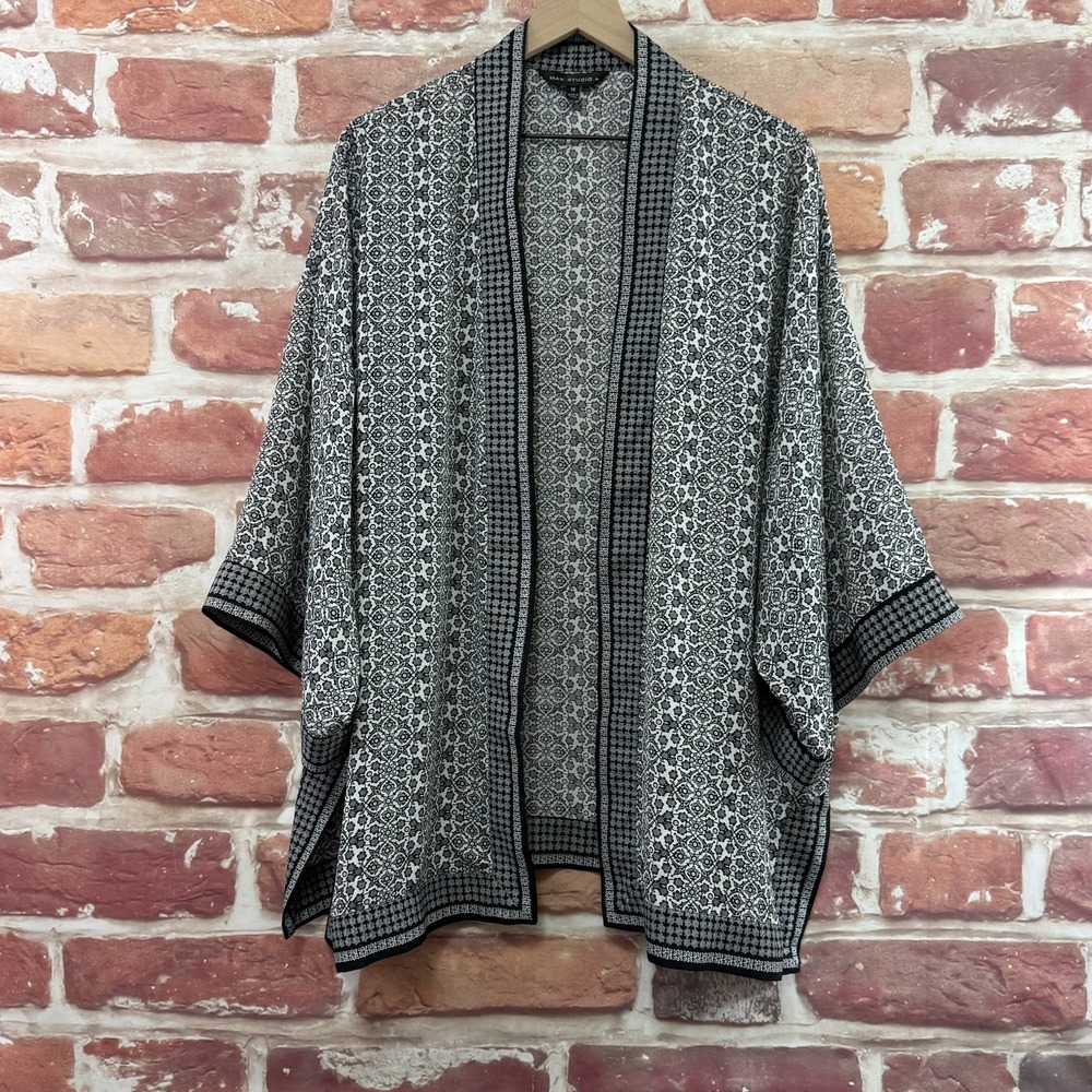Max Studio Kimono Top Womens 1X Black Boho Ditsy Floral Border Trim Shirt Topper